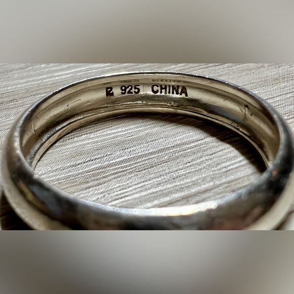 Vintage Designer Signed R Sterling Silver Simple Band Ring, Size 10.5 - Picture 4 of 7